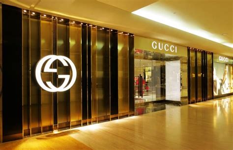 gucci plaza indonesia.